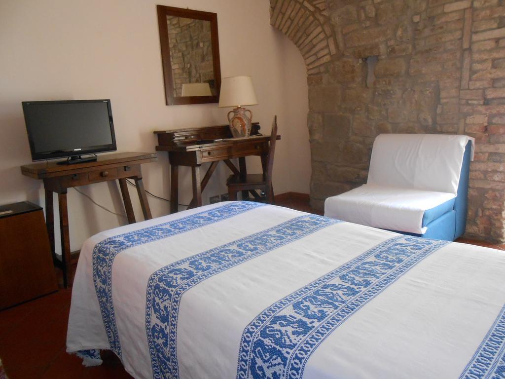 Lo Spedalicchio Hotel Bastia Umbra Buitenkant foto